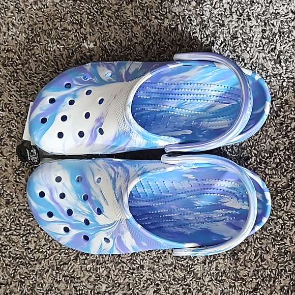 Marble Crocs - NWT - Picture 1 of 5